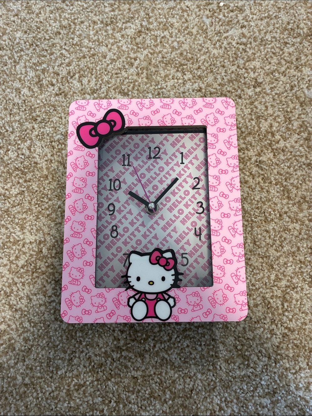 Hello Kitty Pink and White Decorative Table/Desktop Clock Girlhoodcore Coquette